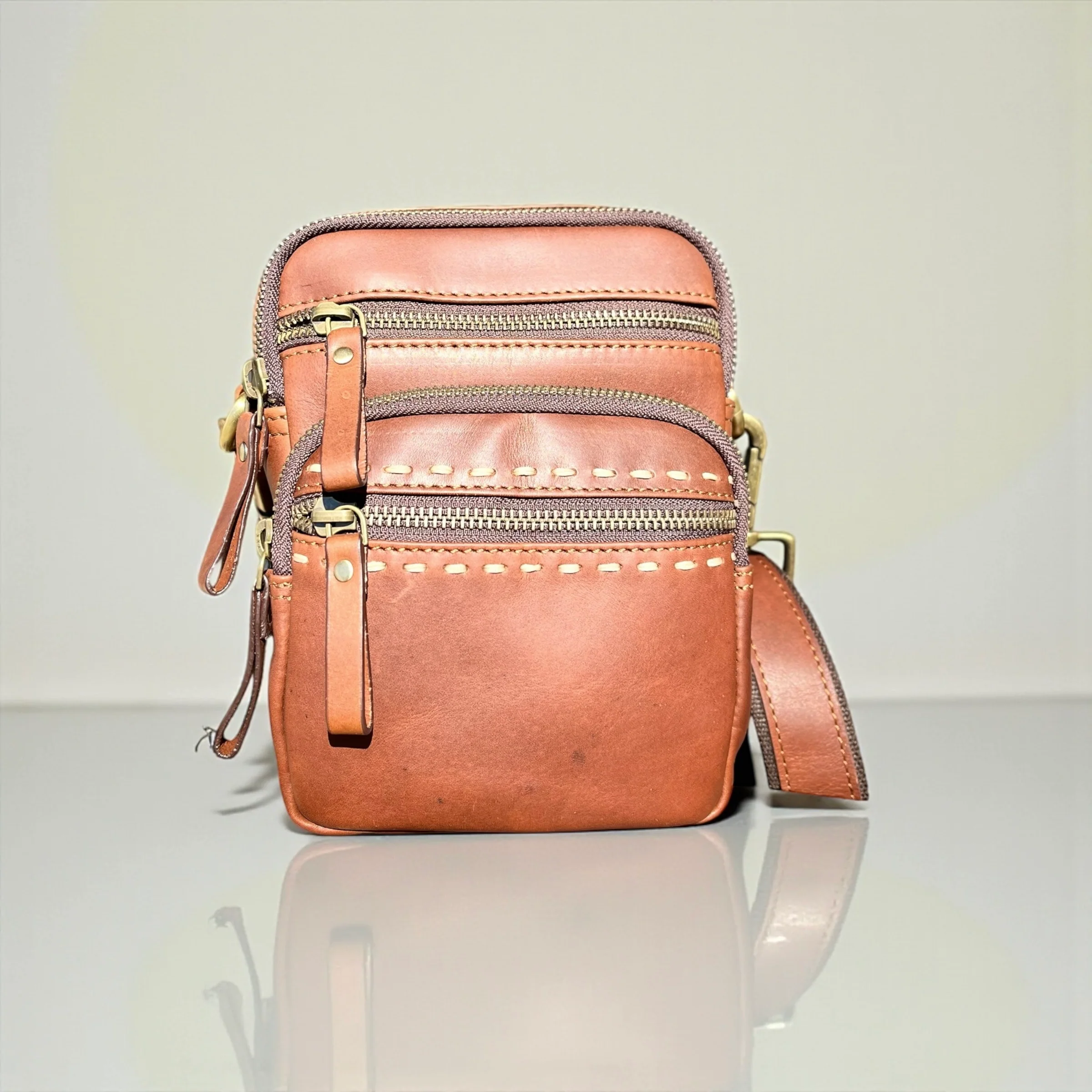 All leather crossbody bag - Image 3