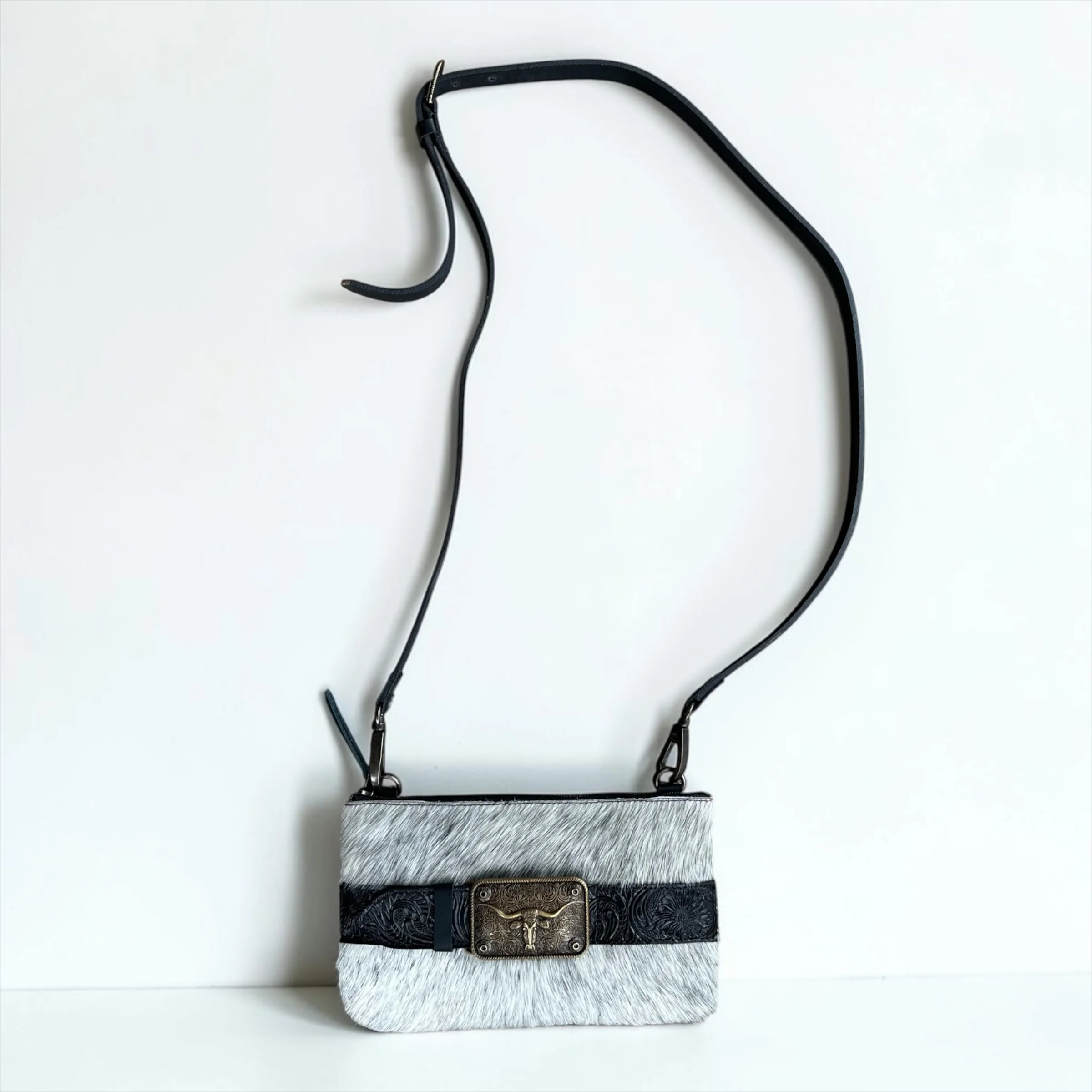 Black buckle wristlet/crossbody - Image 2