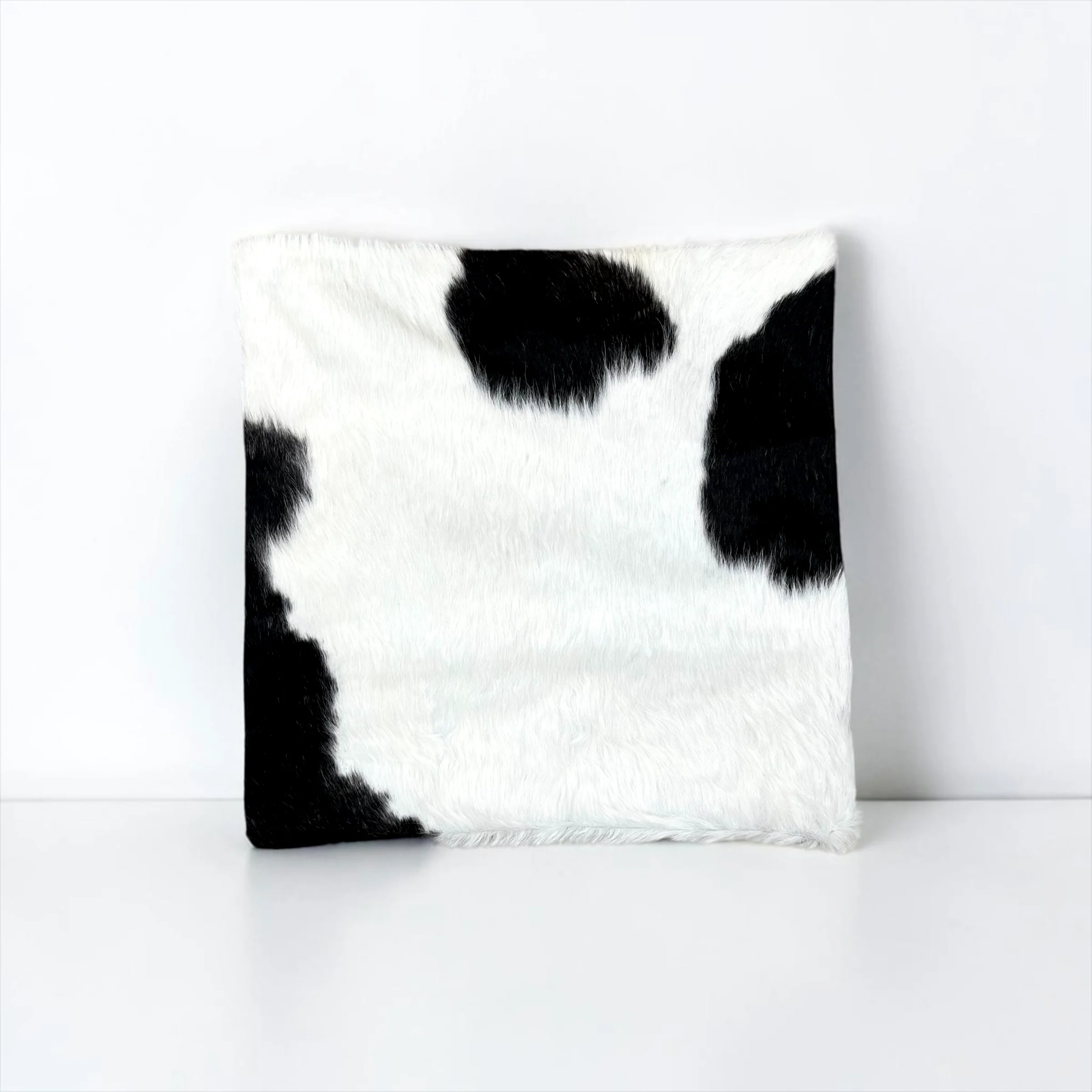 Black cowhide pillow case - Image 3