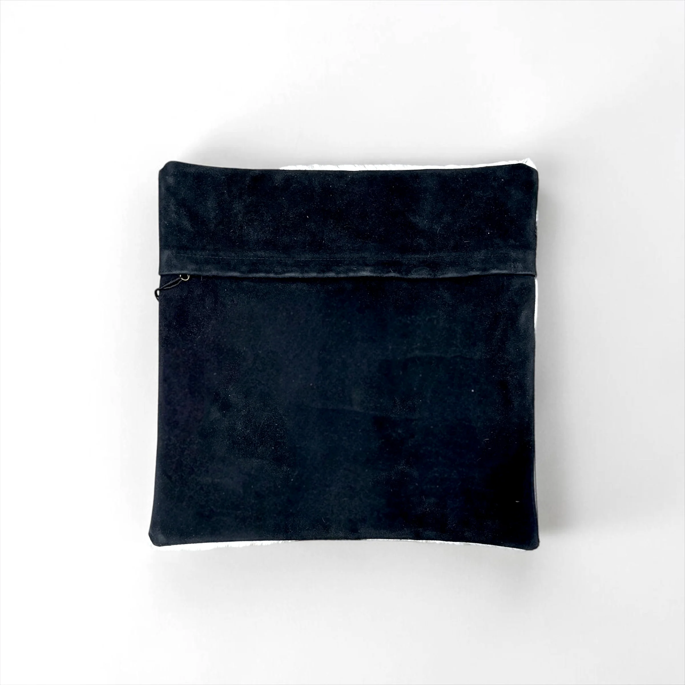 Black cowhide pillow case - Image 4