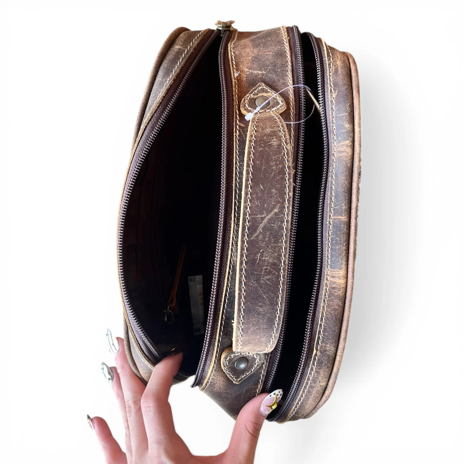 Blossom tooled leather toiletry bag - Image 4