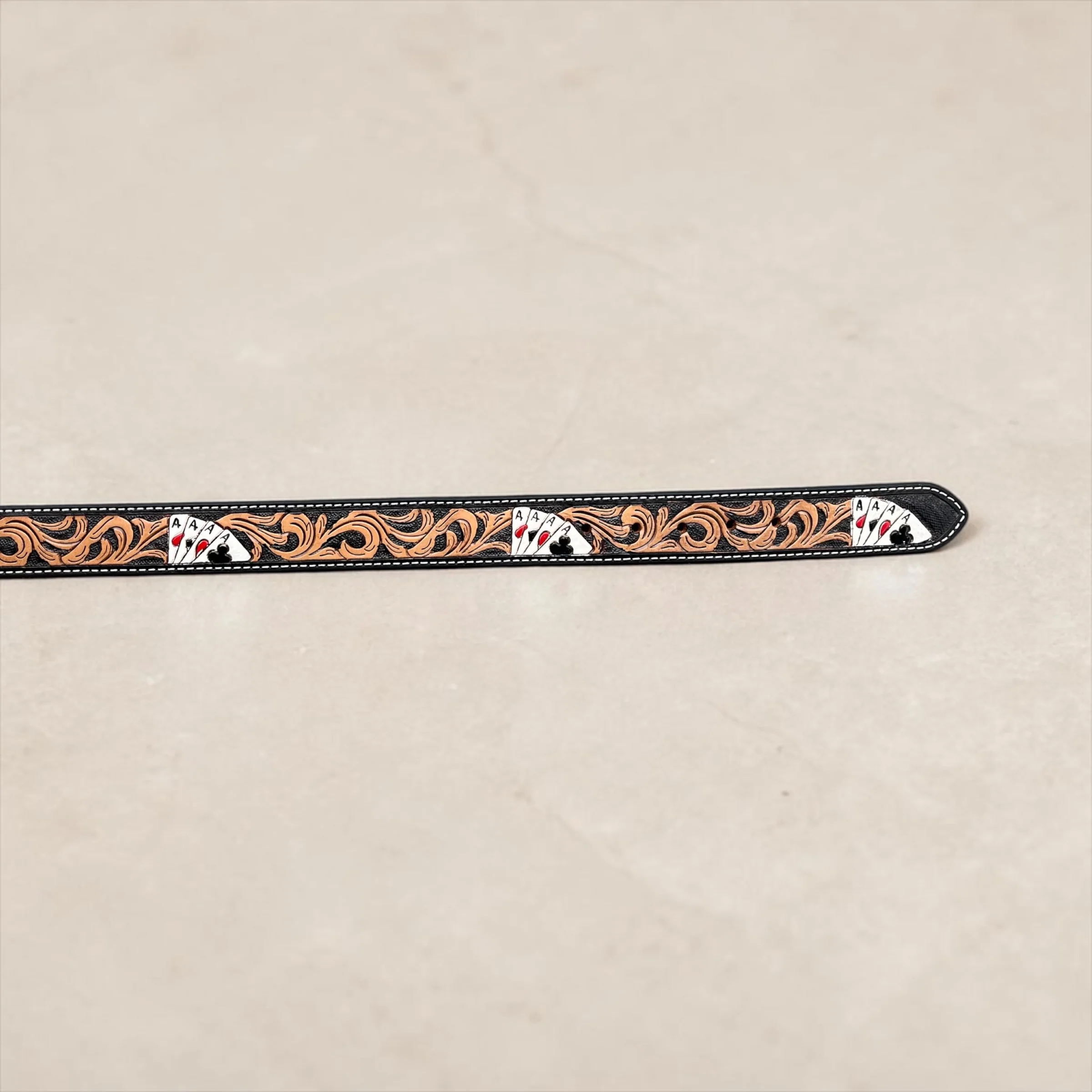 Cards tooled leather belt - Image 3