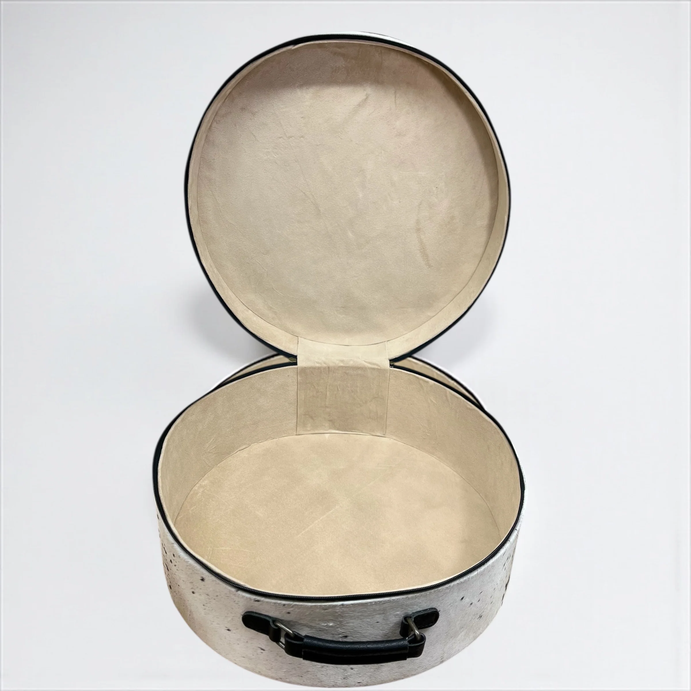 Checker tooled leather & cowhide hat case - Image 3