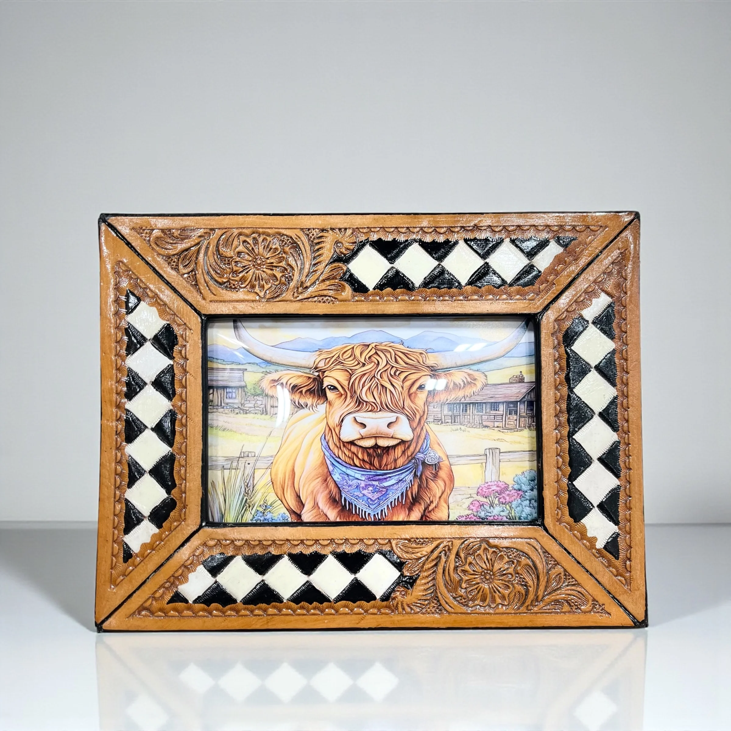 Checkered tooled leather picture frame - Image 2