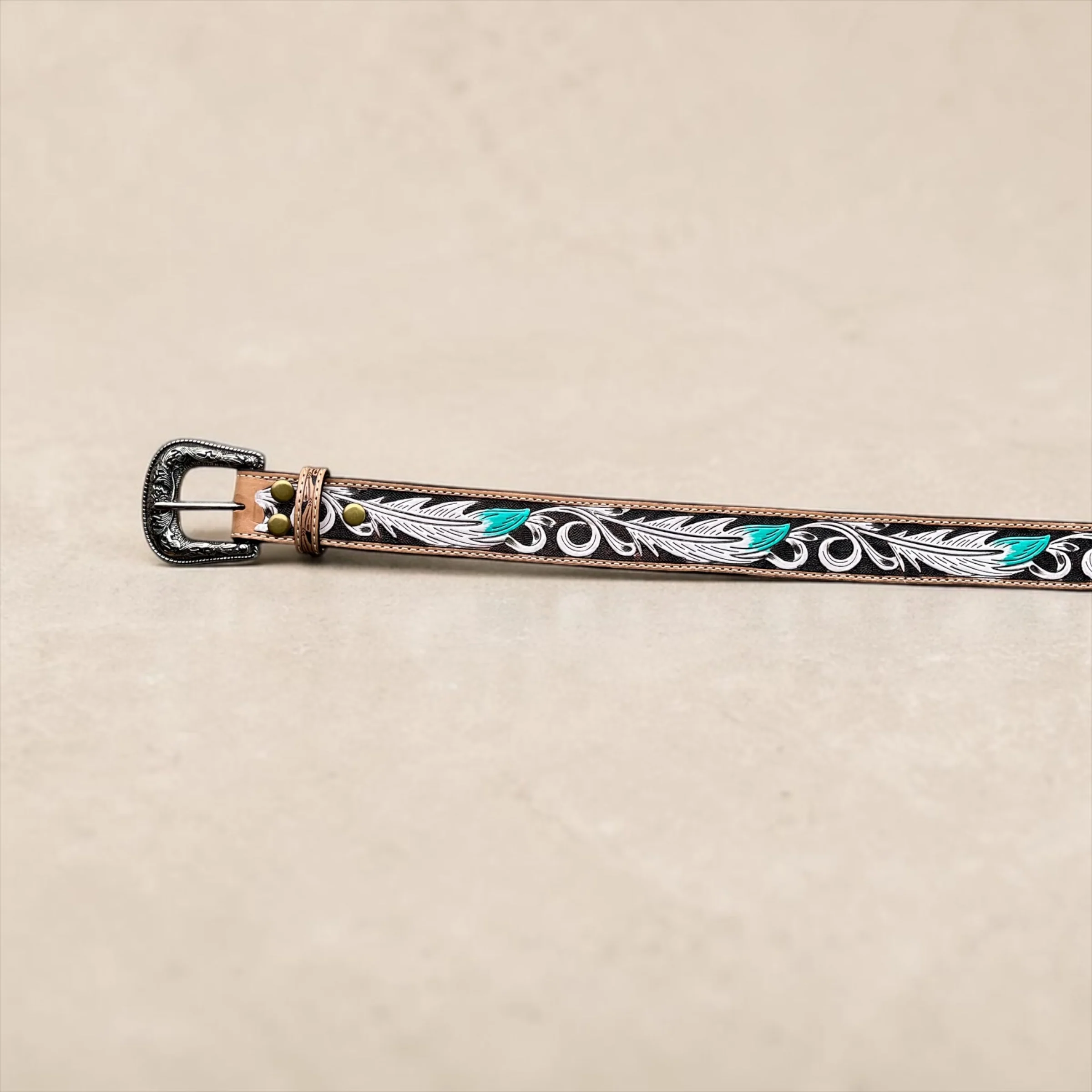 Feathers tooled leather belt - Image 2