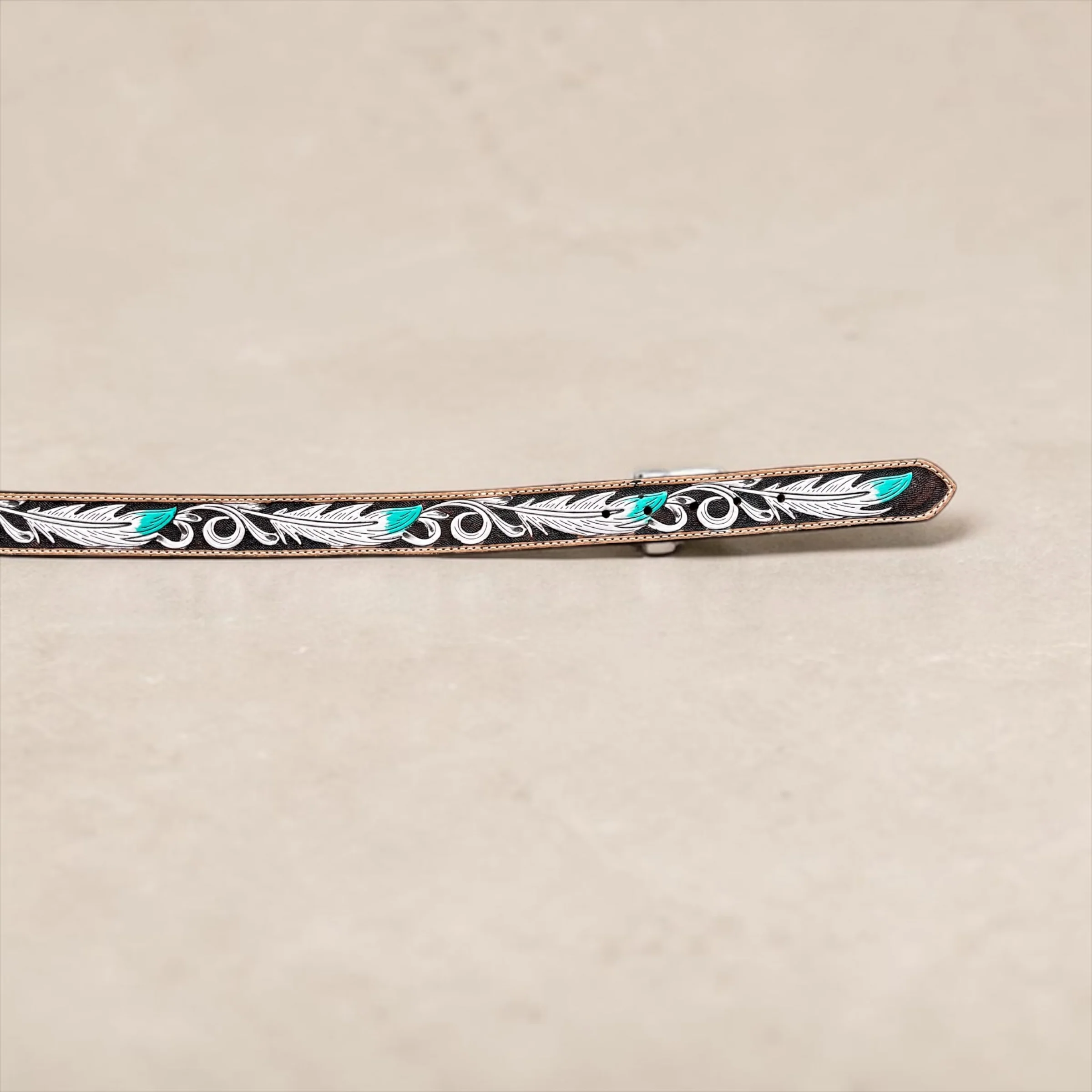 Feathers tooled leather belt - Image 3