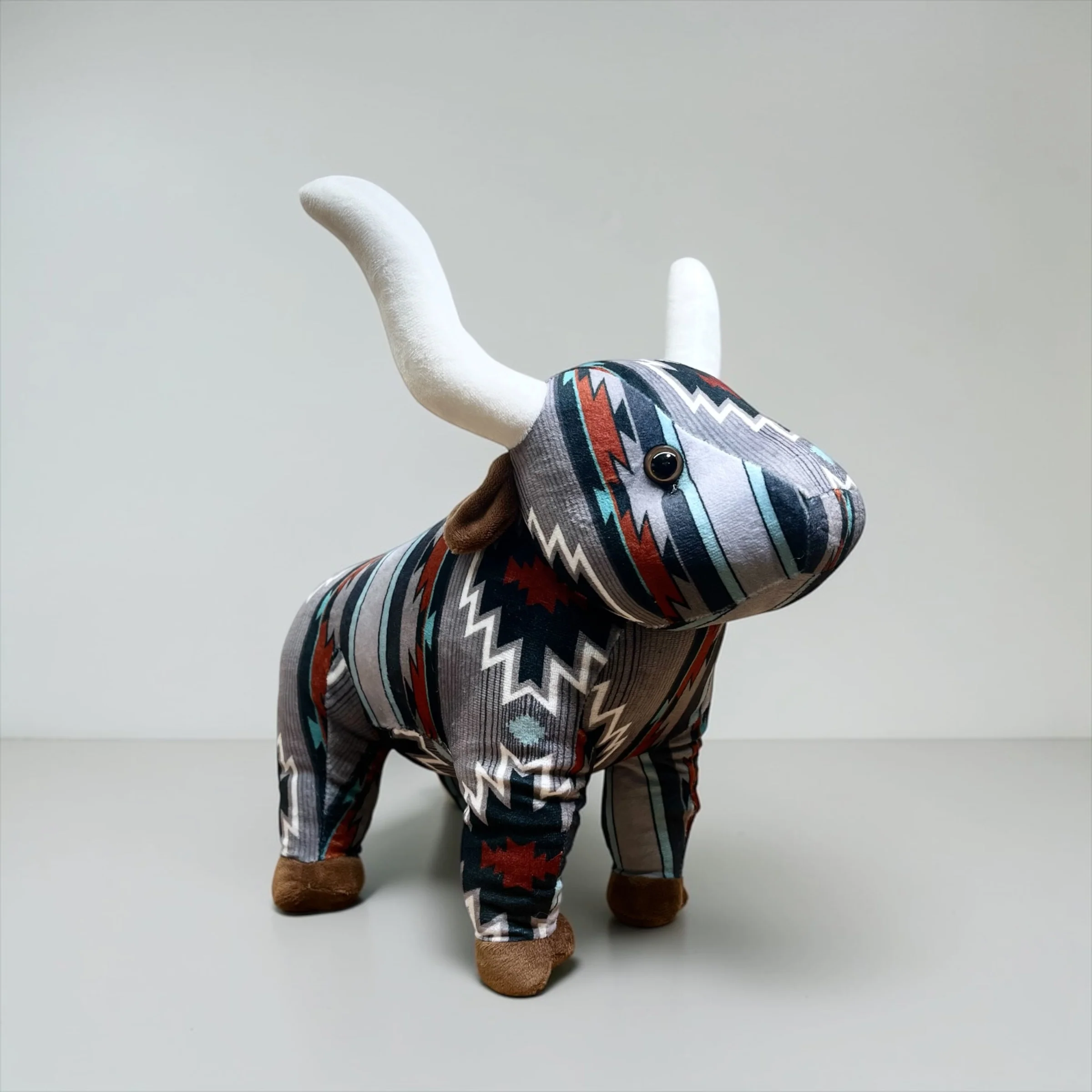 Grey Aztec longhorn - medium farm pal
