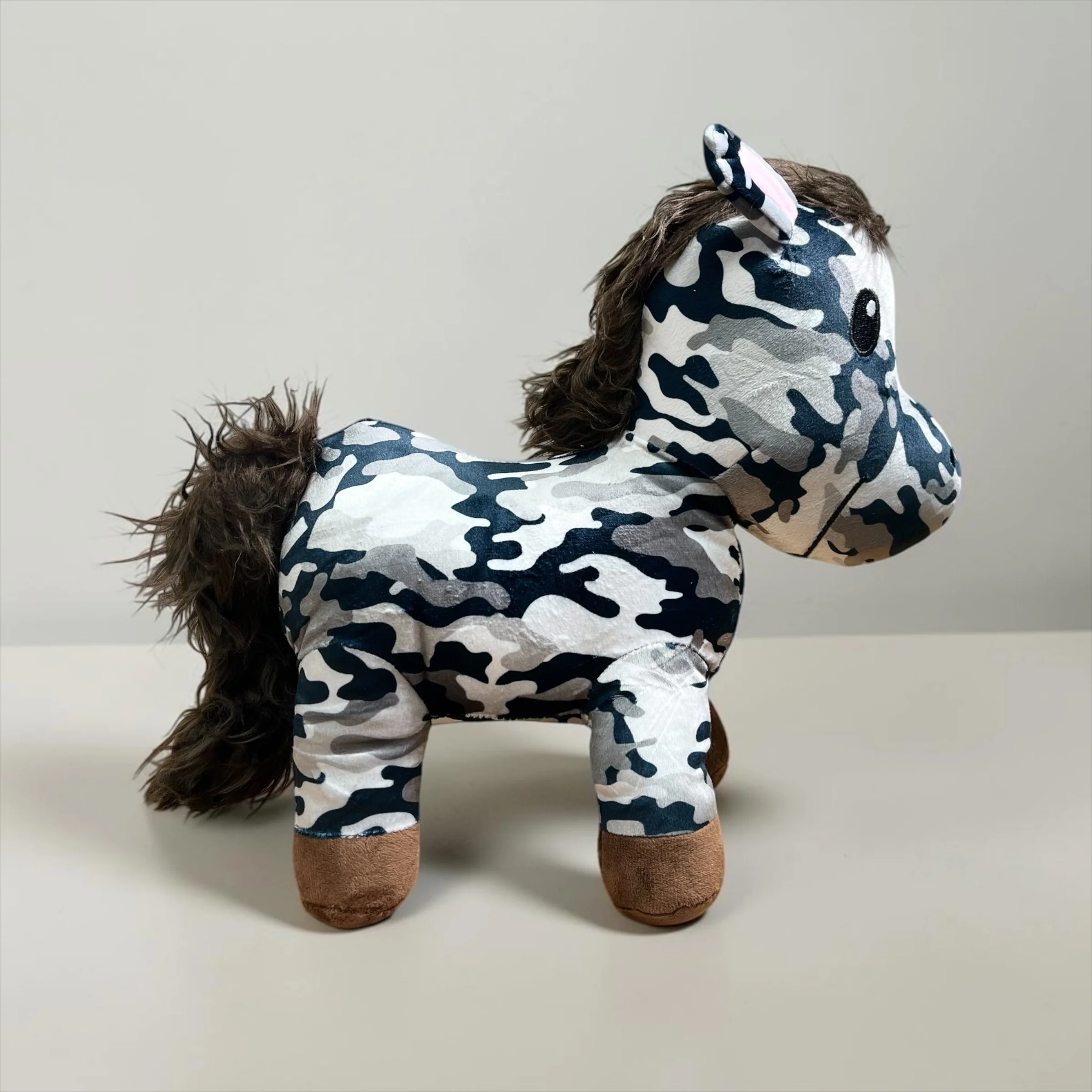 Grey camo horse - medium farm pal