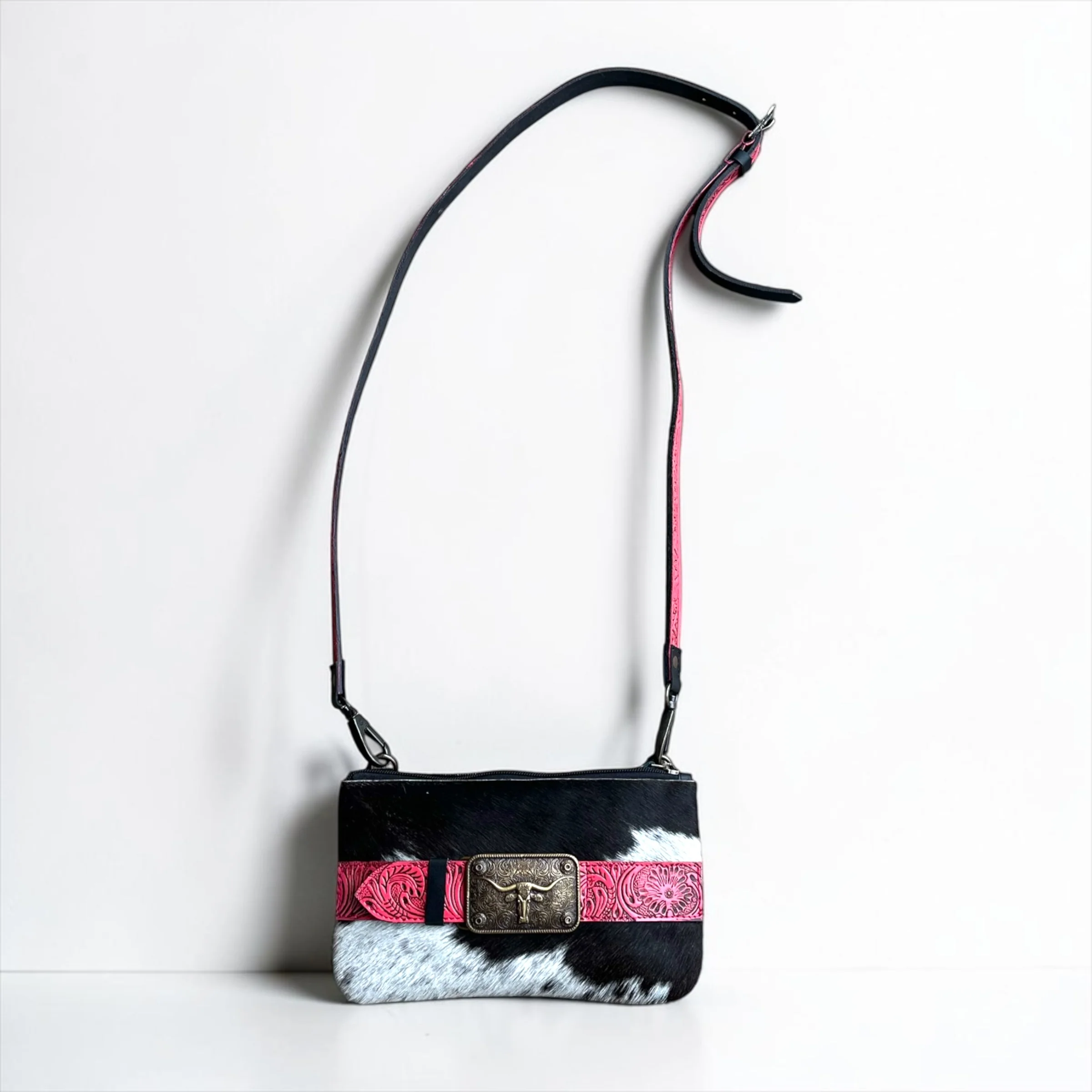 Pink buckle wristlet/crossbody - Image 2