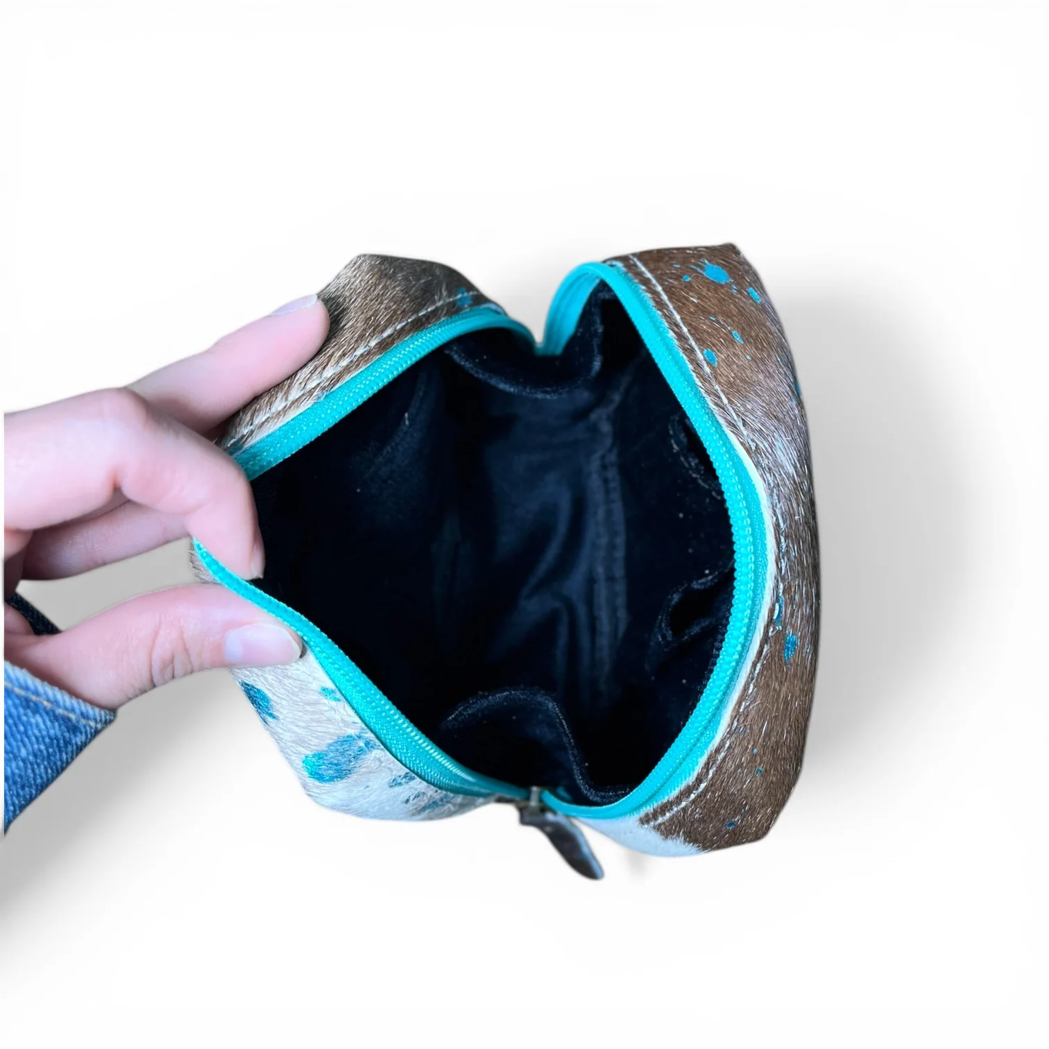 blue acid wash makeup bag - Image 3