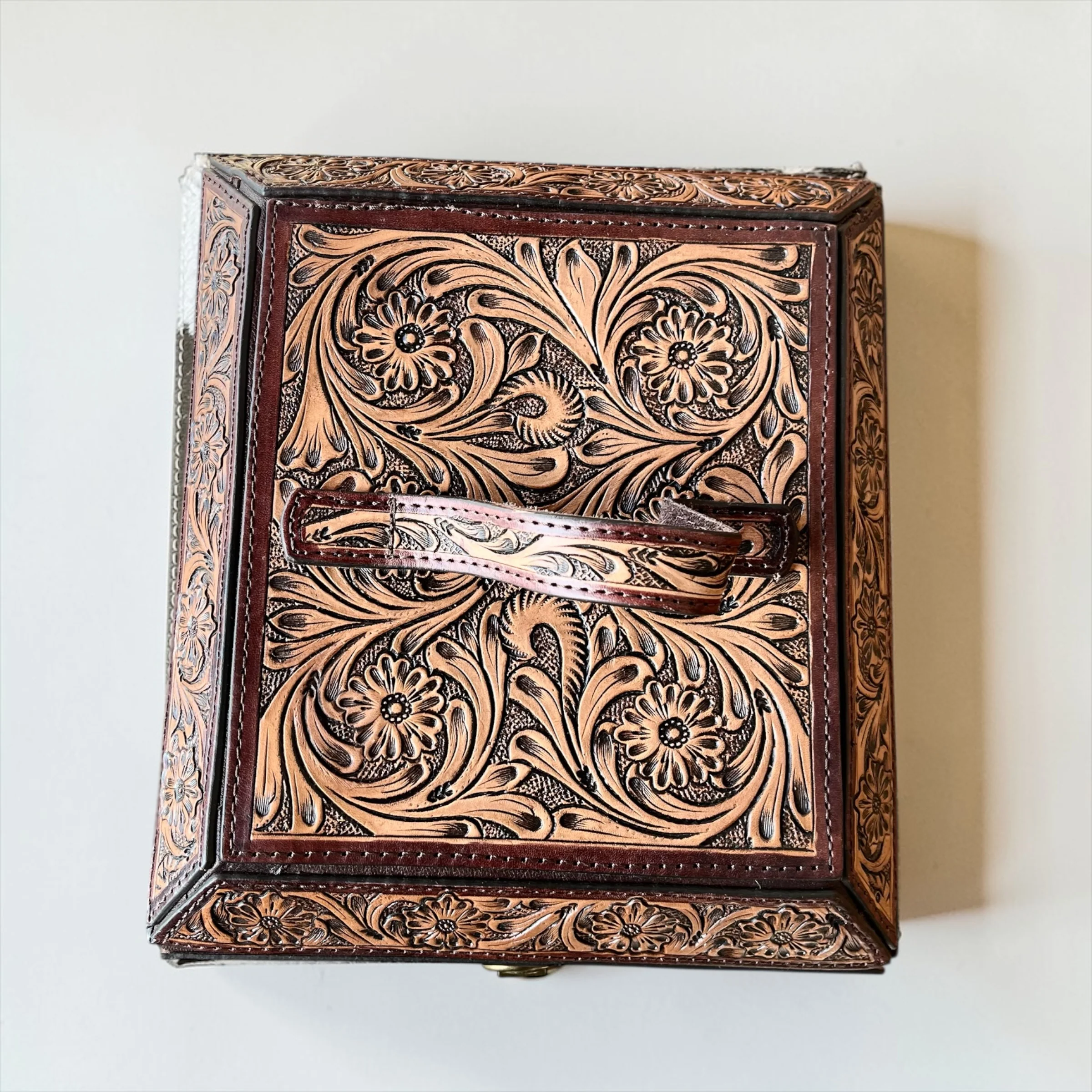 Tooled leather & cowhide jewelry box - Image 4